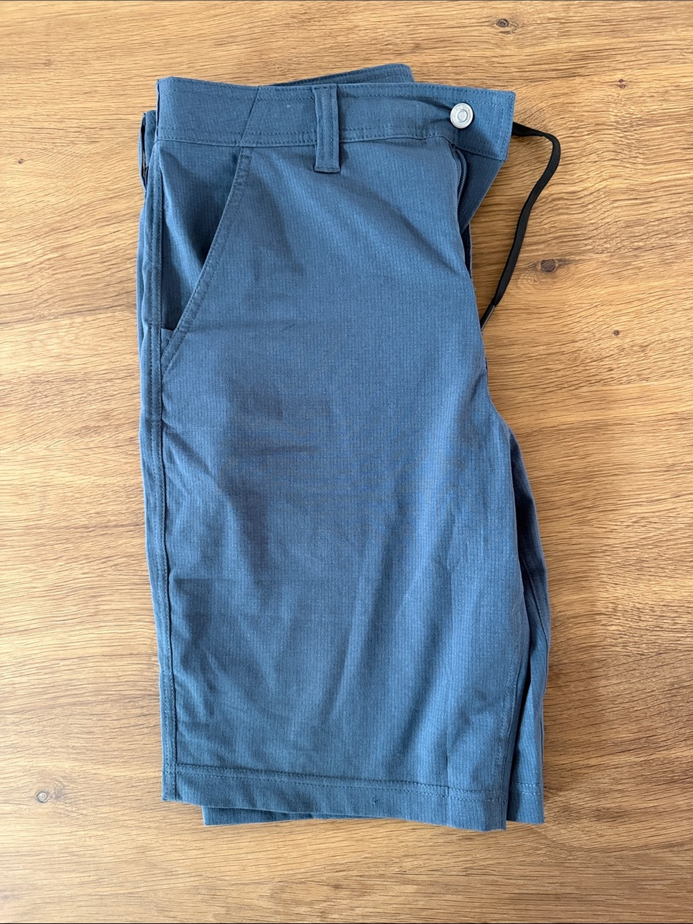 Prana Men's Blue quick dry Performance Shorts. Men’s size 32. 9”